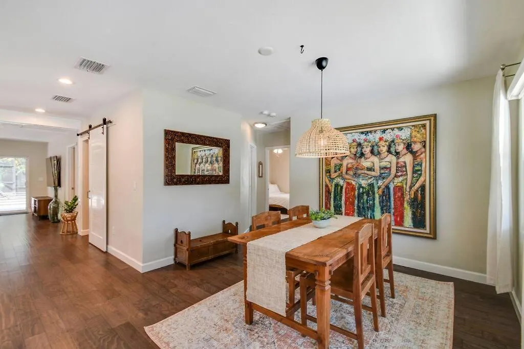 Luxury Home In The Heart Of South Tampa & Pool!